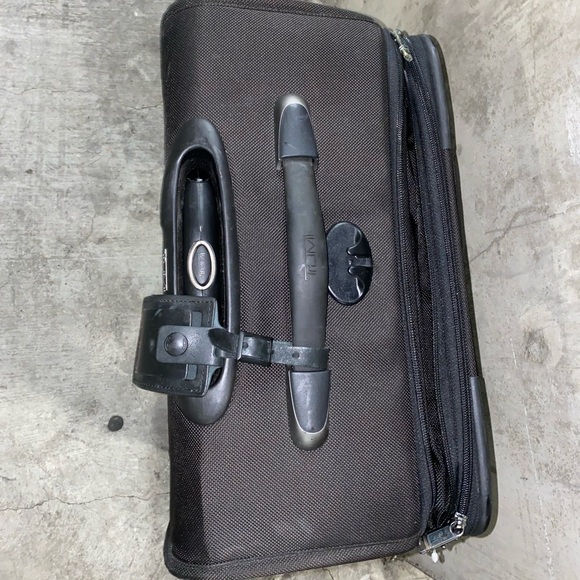 TUMI Carry On Luggage - Picture 7 of 12